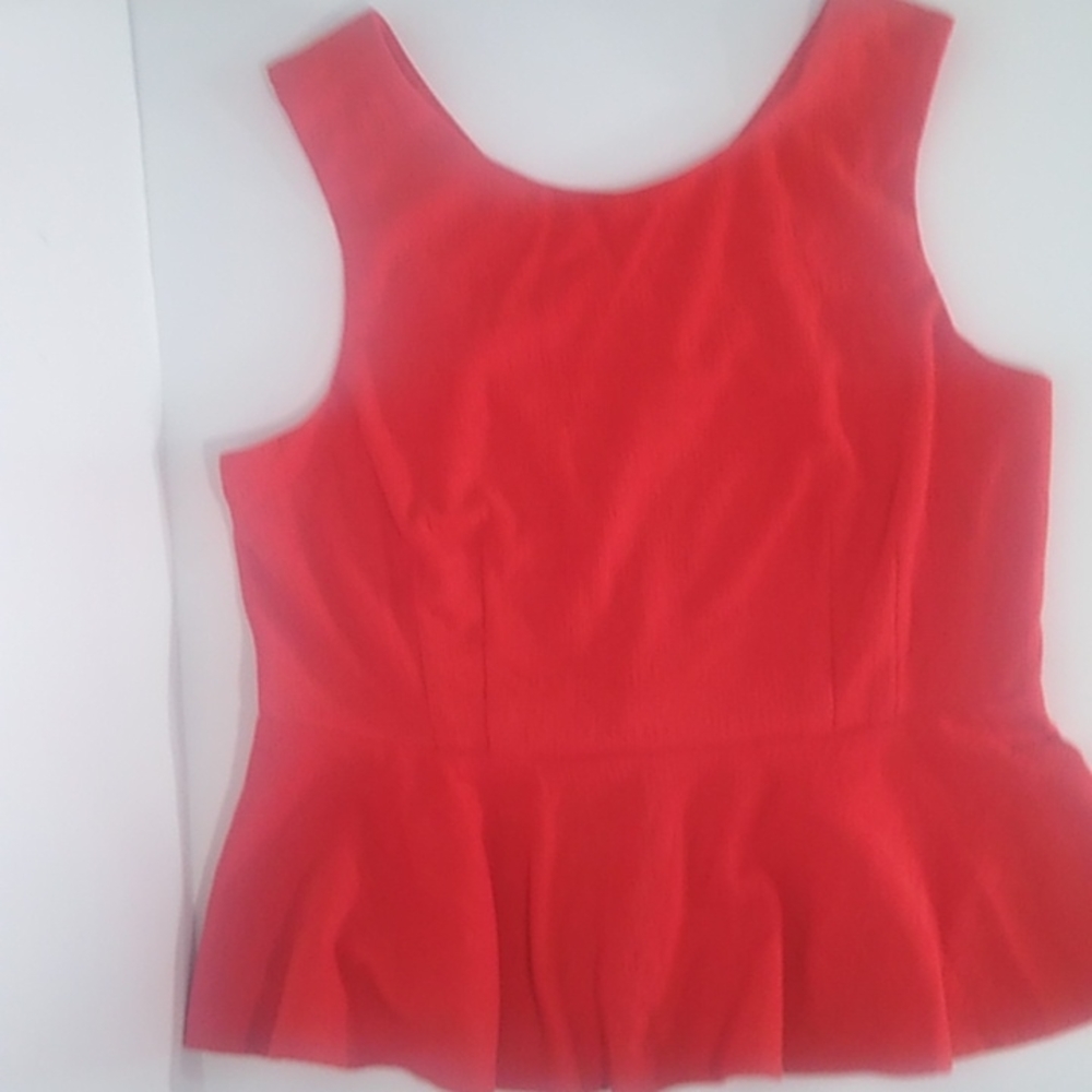 Top, criss cross back.